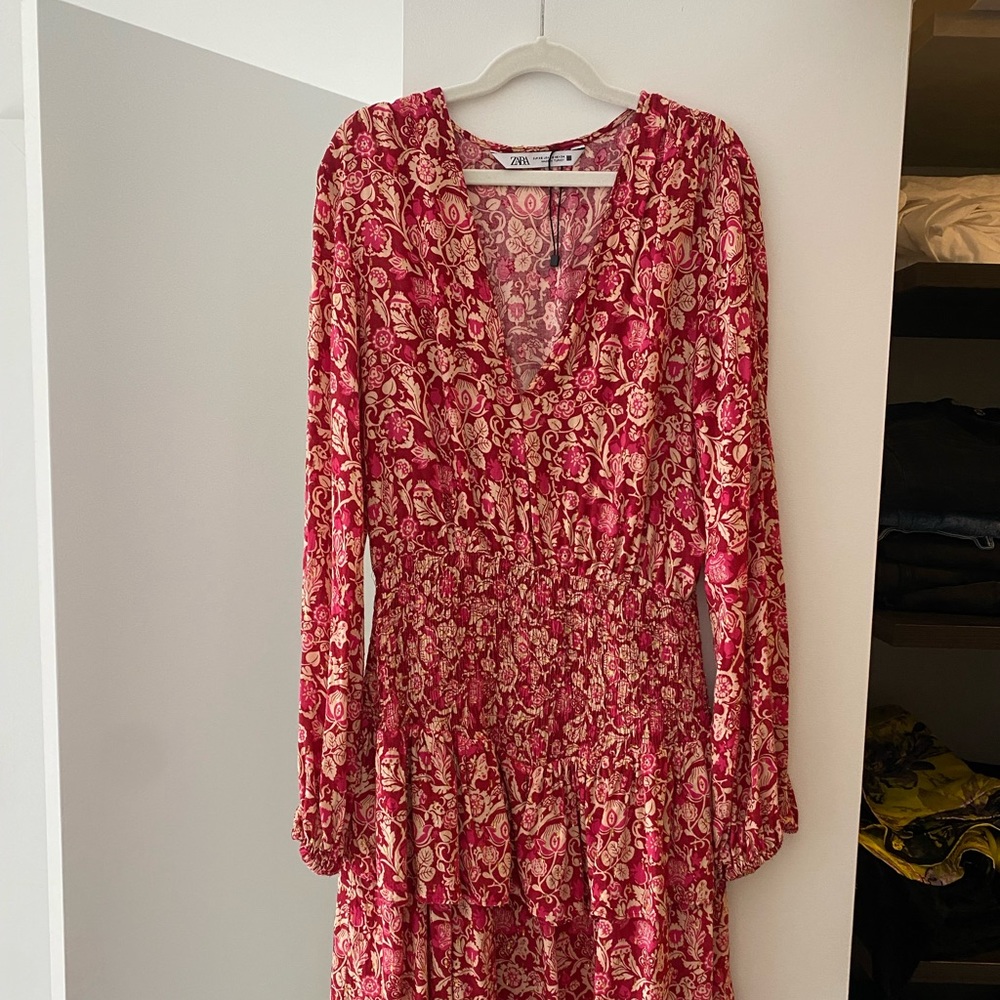 Cute Zara mini dress in pink floral print